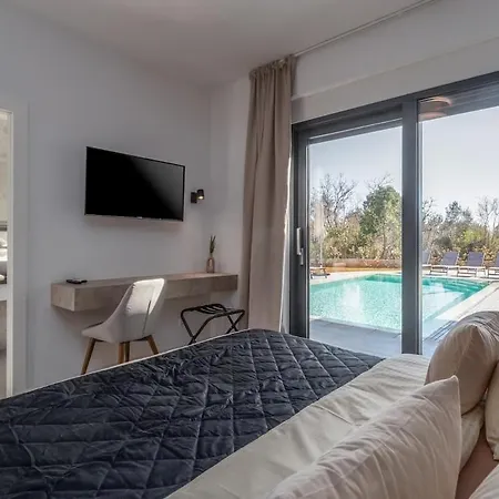 Perla Di Villa *